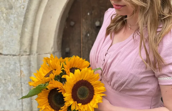 The Tradwife Aesthetic: How to dress like a Trad Wife