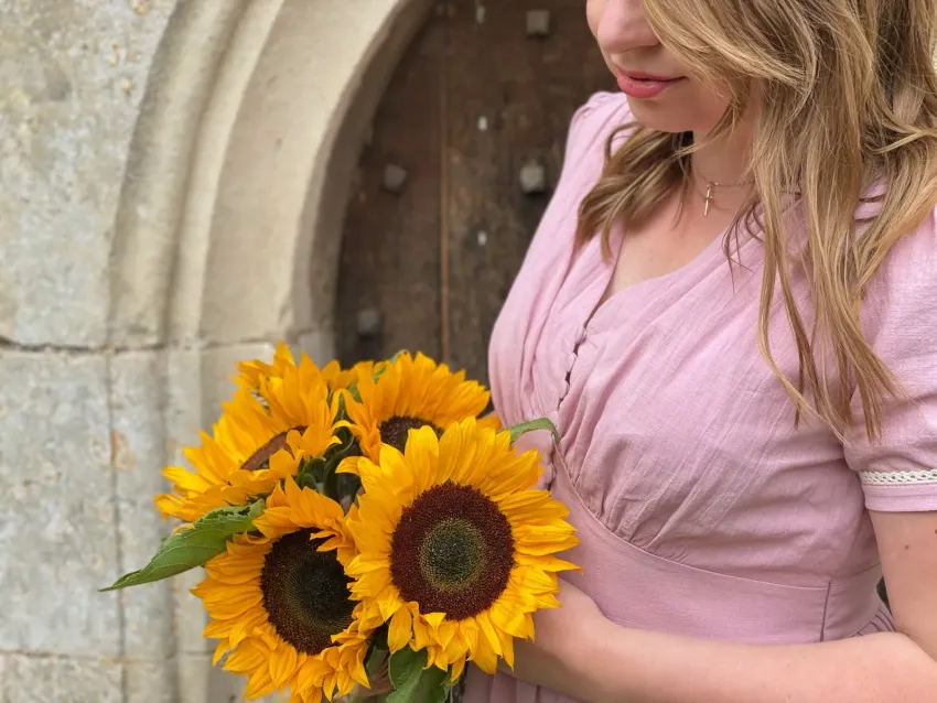 How To Dress Like A Trad Wife