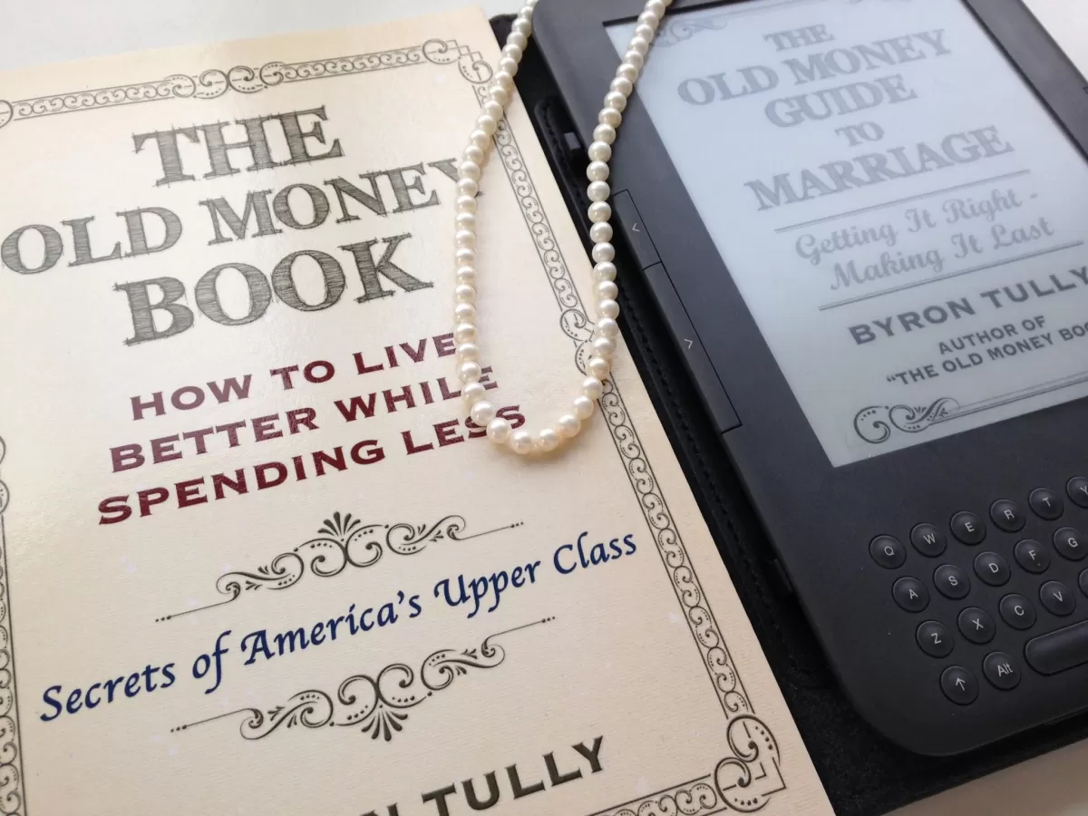 The Old Money Book by Byron Tully