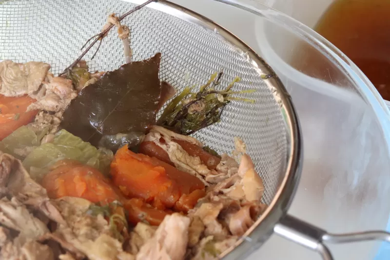 Bone-broth nourishing traditions