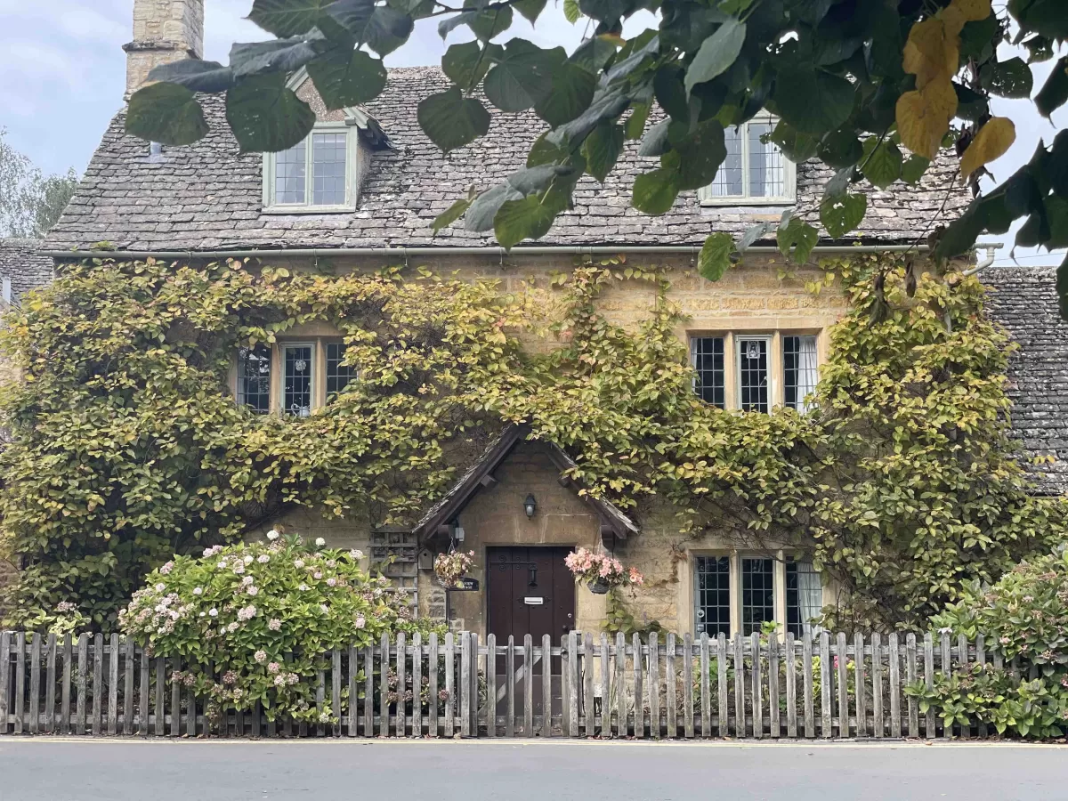 Bourton-on-the-Water Cotswold blogger
